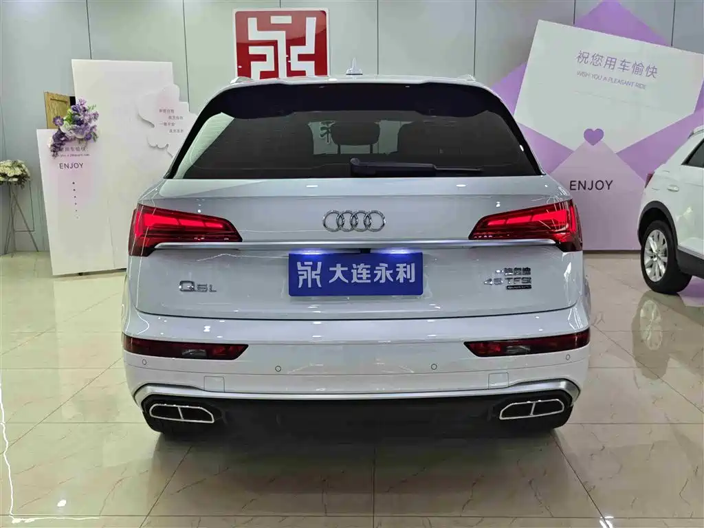 Audi Q5L 2022 40T Luxury Dynamic фото 5