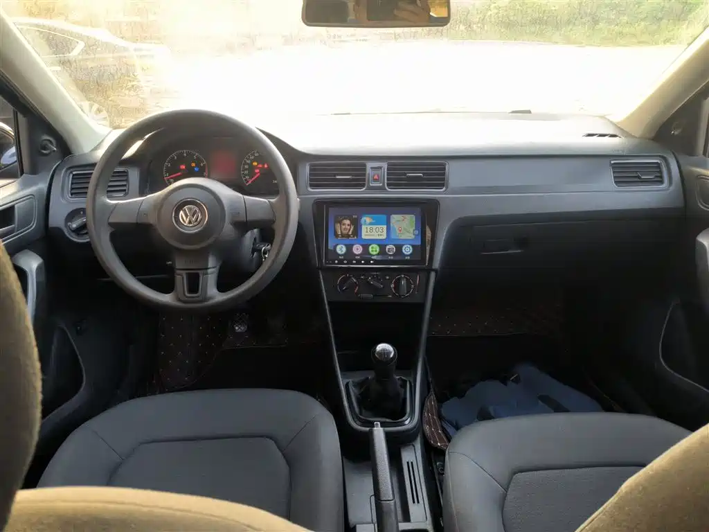 Volkswagen Santana 2015 1.4L Manual Trend Edition фото 10