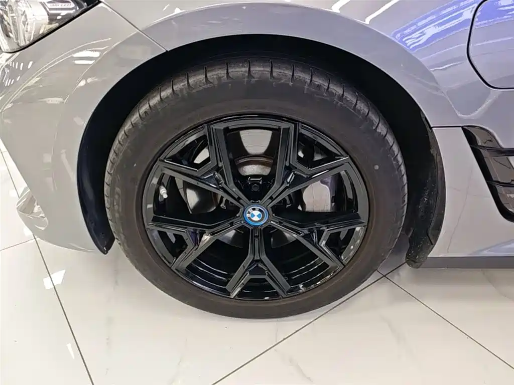 BMW i3 2022 eDrive 35 L фото 23