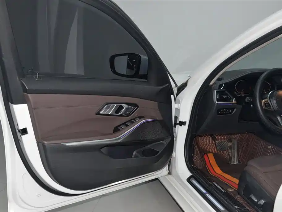 BMW 3 Series 2021 Second Facelift 325Li M Sport Package фото 4