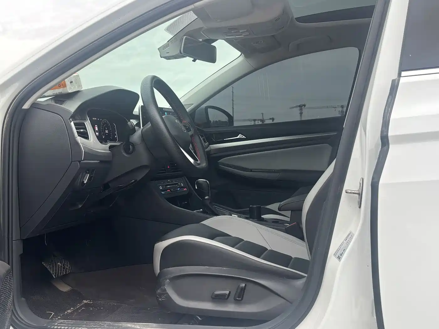 Volkswagen Bora 2025 300TSI DSG Premium Ride Edition фото 6
