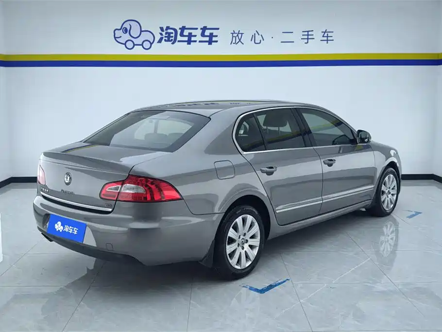 Škoda Superb 2009 1.8TSI Automatic Elegance фото 3