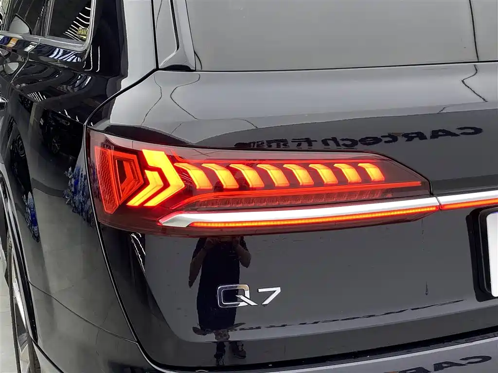 Audi Q7 2020 55 TFSI quattro Supreme Exclusive Edition фото 12
