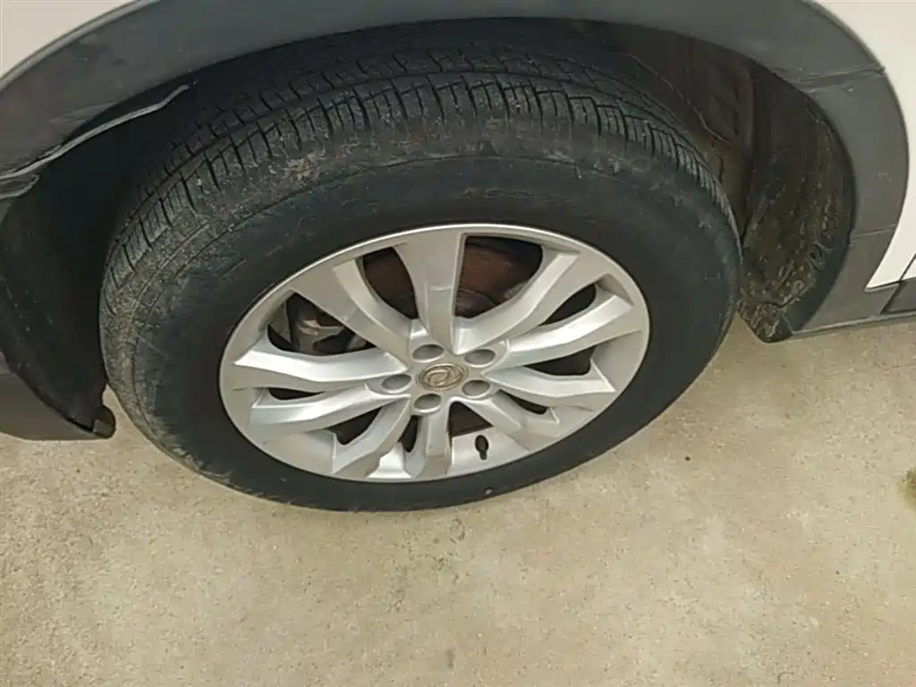 Dongfeng Aeolus Dongfeng Fengshen AX7 2015 2015 2.0L Manual Zhiyi Edition
