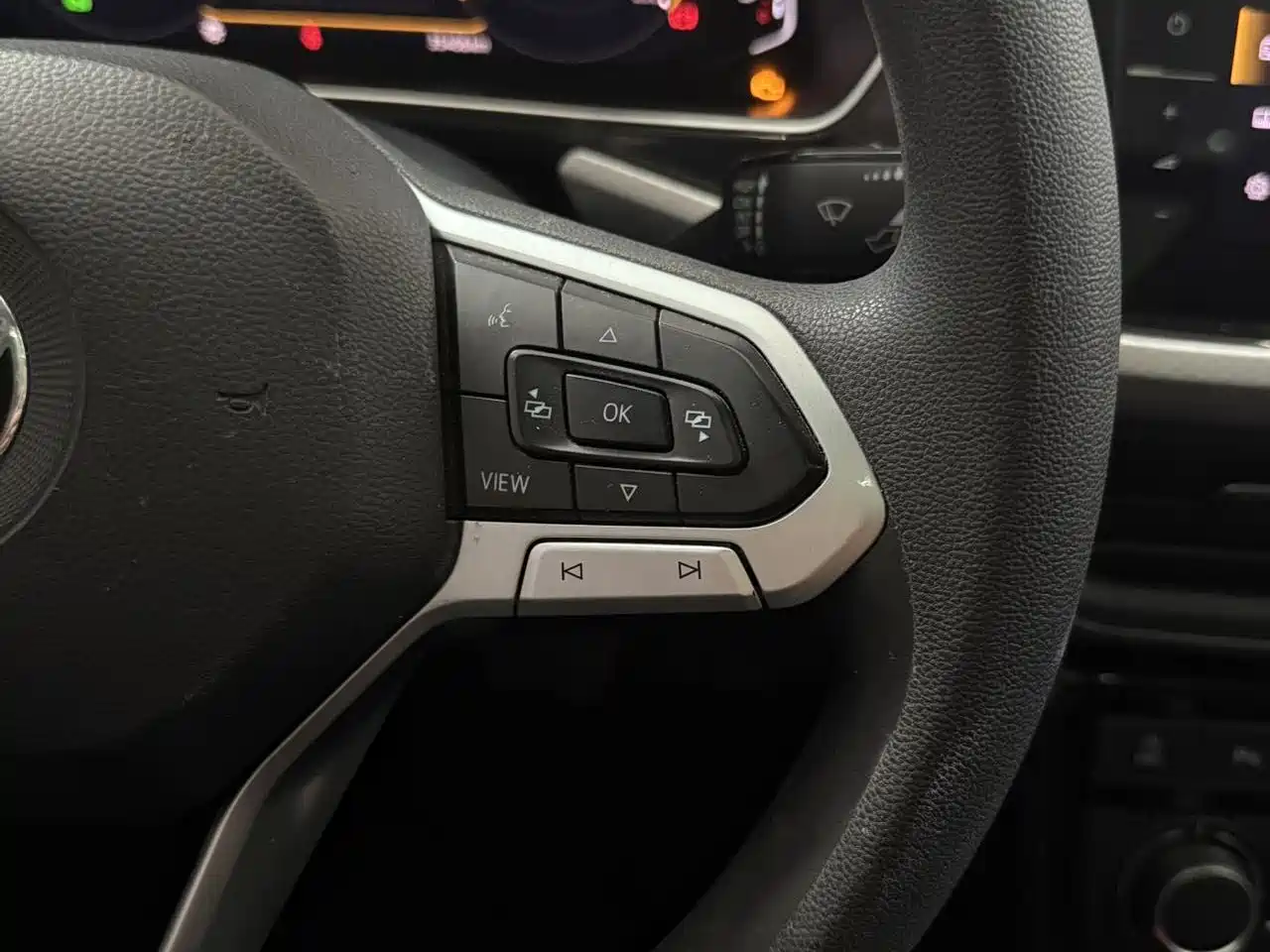 Volkswagen Tanying 2021 1.5L Automatic Smart Connect Edition фото 11