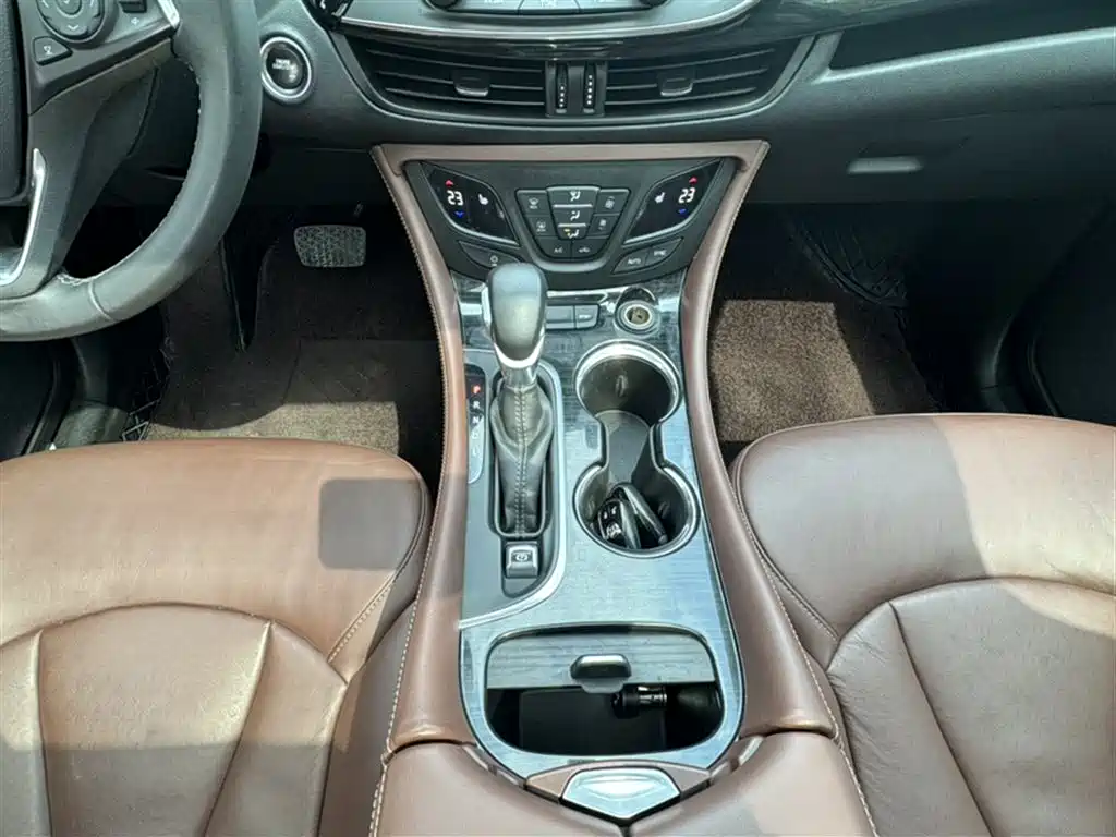 Buick Envision Plus 2018 28T 4WD Elite фото 9
