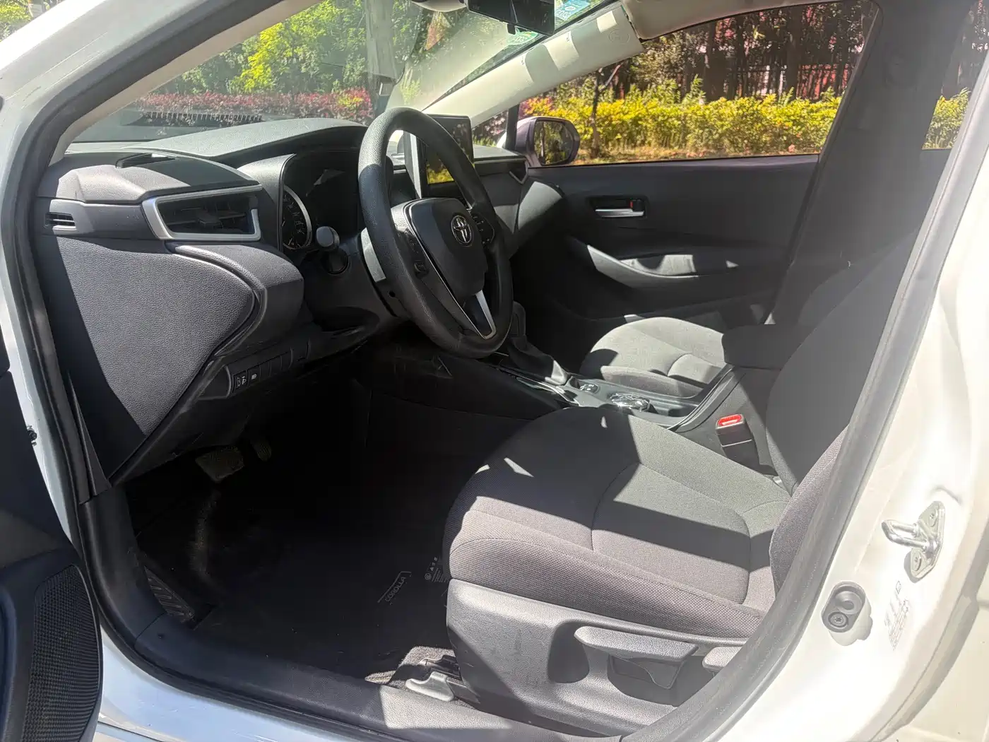 Toyota Corolla 2019 1.2T S-CVT GL Pioneer Edition фото 8