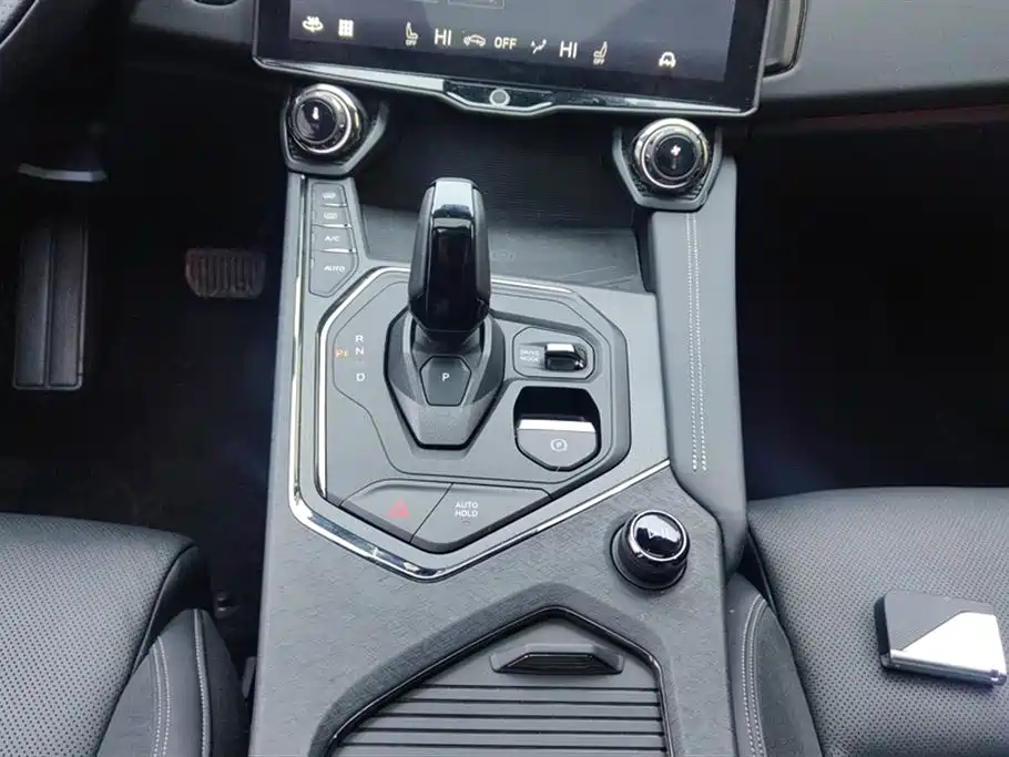 Lynk & Co 01 2021 2.0TD AWD Halo Sport фото 16