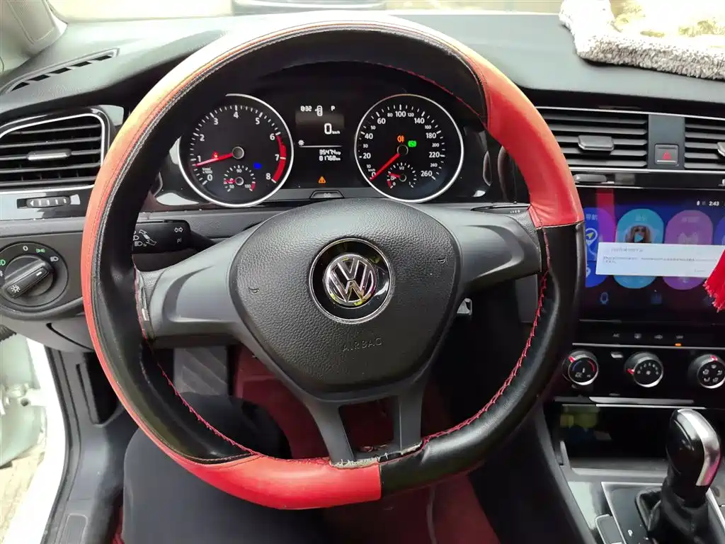 Volkswagen Golf 2018 1.6L Automatic Fashion фото 7