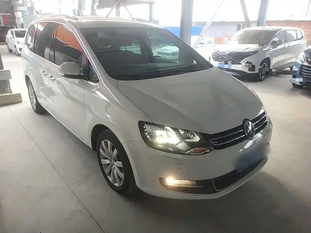 Volkswagen Sharan 2016 2016 380TSI Premium 7-seater