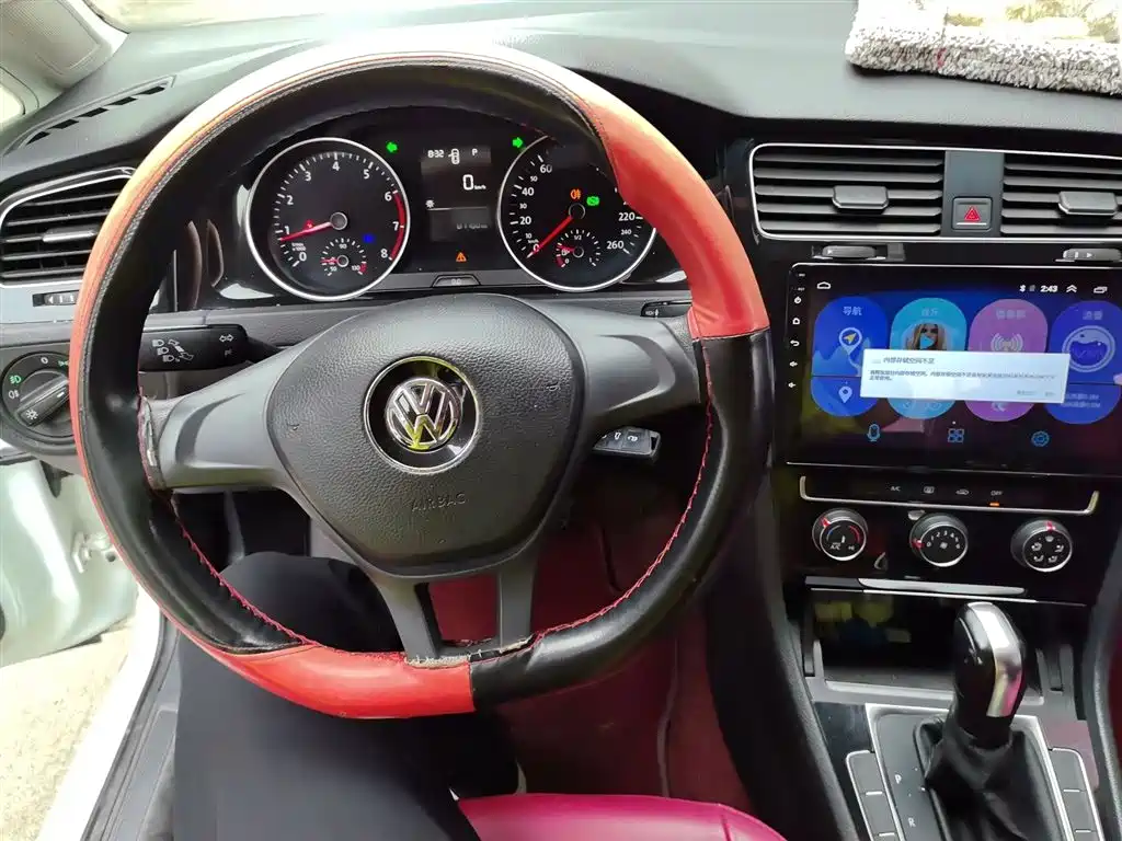 Volkswagen Golf 2018 1.6L Automatic Fashion фото 6