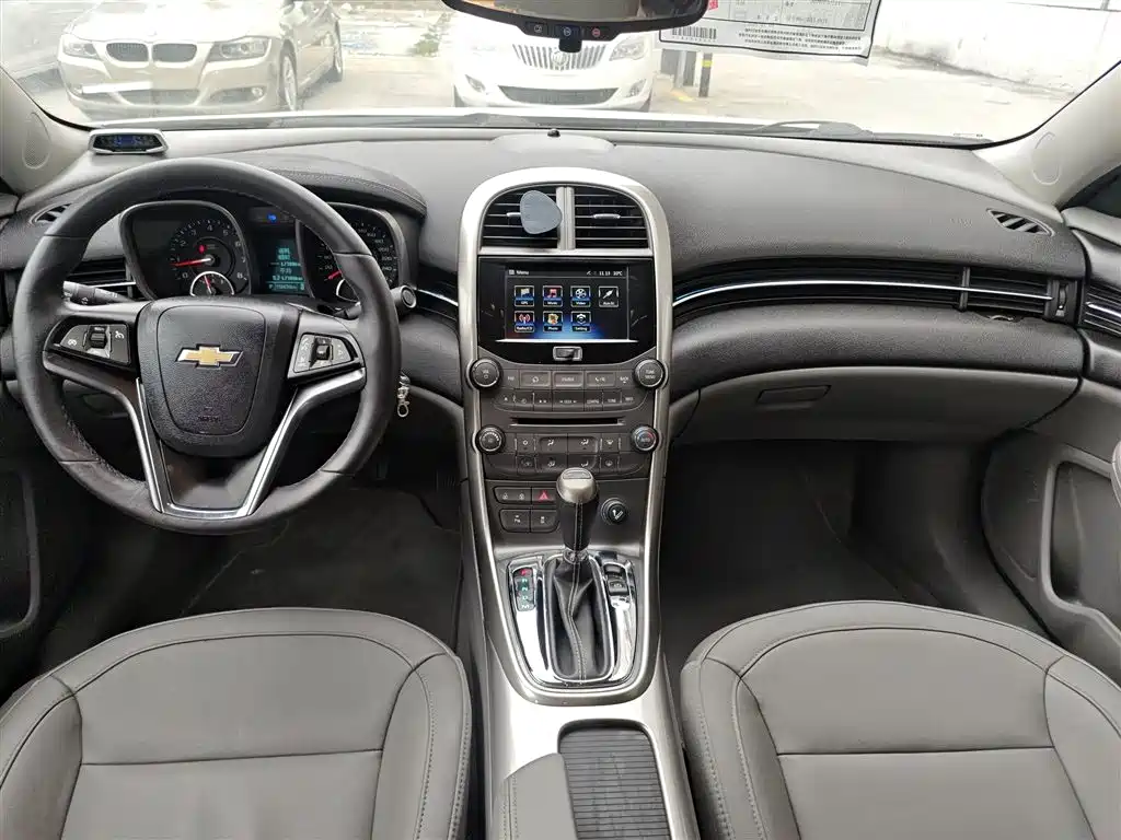 Chevrolet Malibu 2014 2.0L Automatic Luxury фото 6