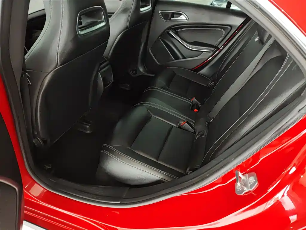 Mercedes-Benz CLA (Import) 2018 CLA 200 Dynamic Edition фото 17