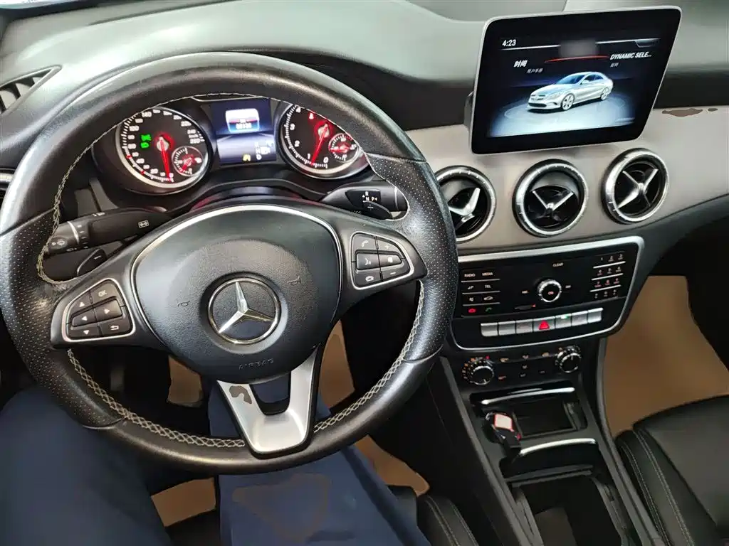 Mercedes-Benz CLA (Import) 2018 CLA 200 Dynamic Edition фото 10