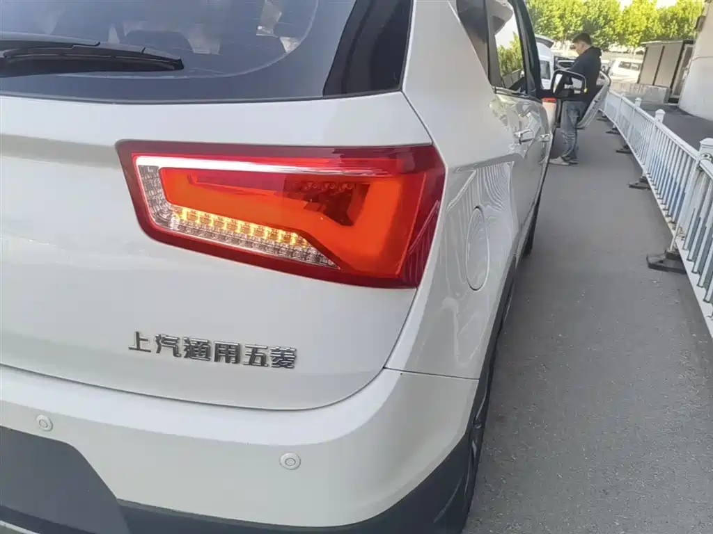 Baojun 560 2017 2016 1.8L iAMT Luxury