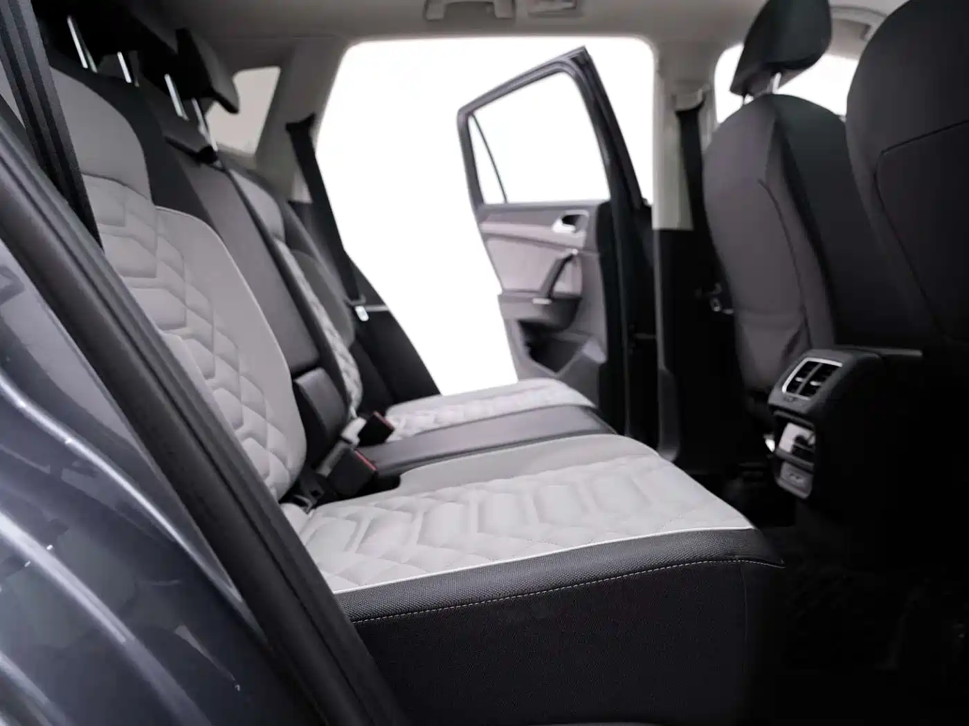 Volkswagen Tayron 2023 330TSI 2WD Luxury Plus Advanced Edition фото 26