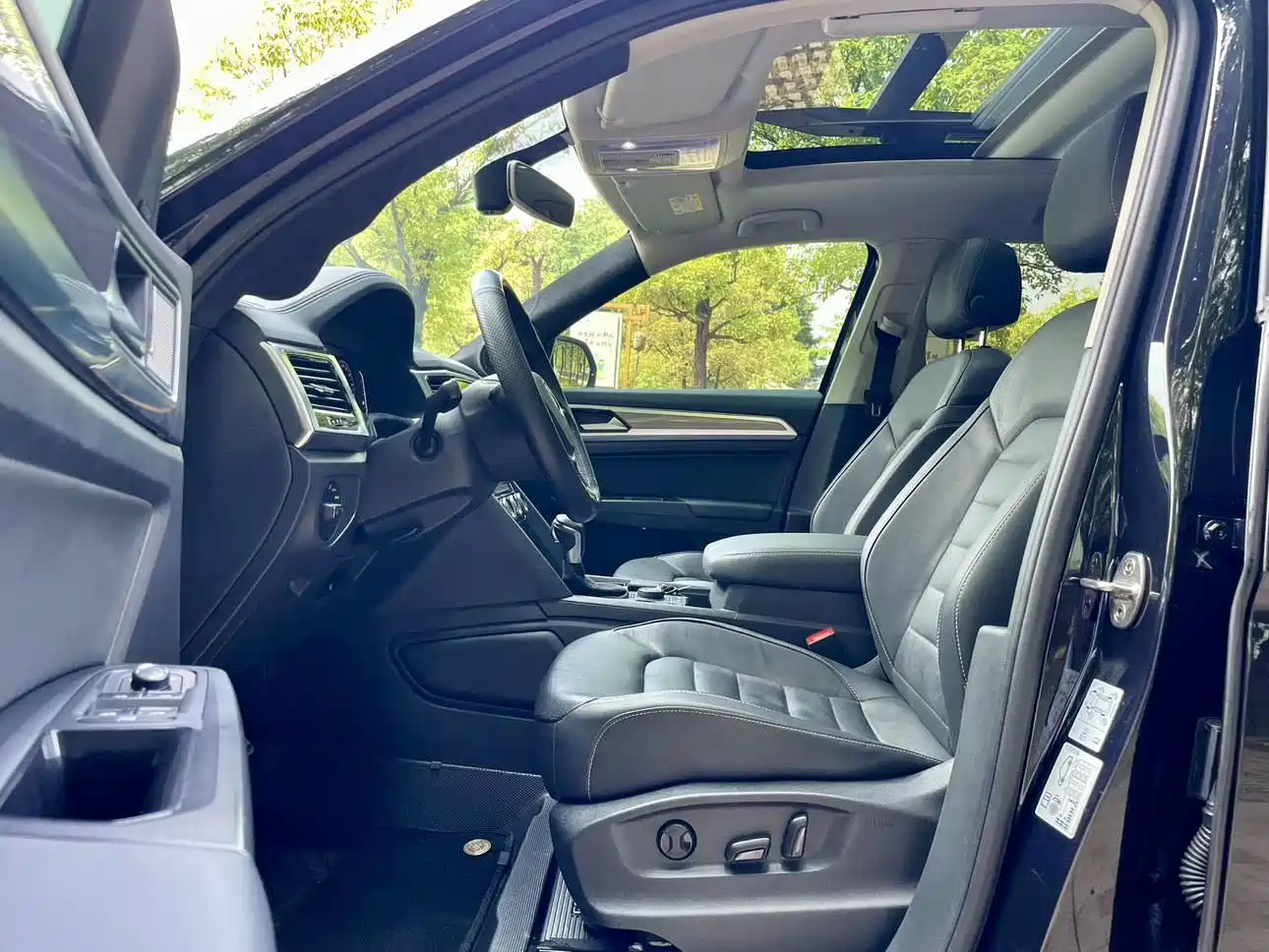 Volkswagen Teramont 2020 380TSI 4WD Luxury Edition China VI фото 4