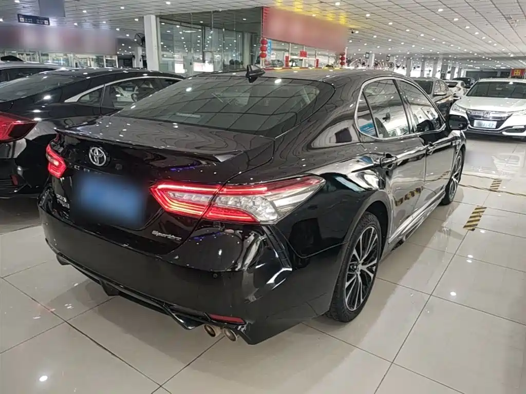 Toyota Camry 2018 2.0S Sport Edition фото 7