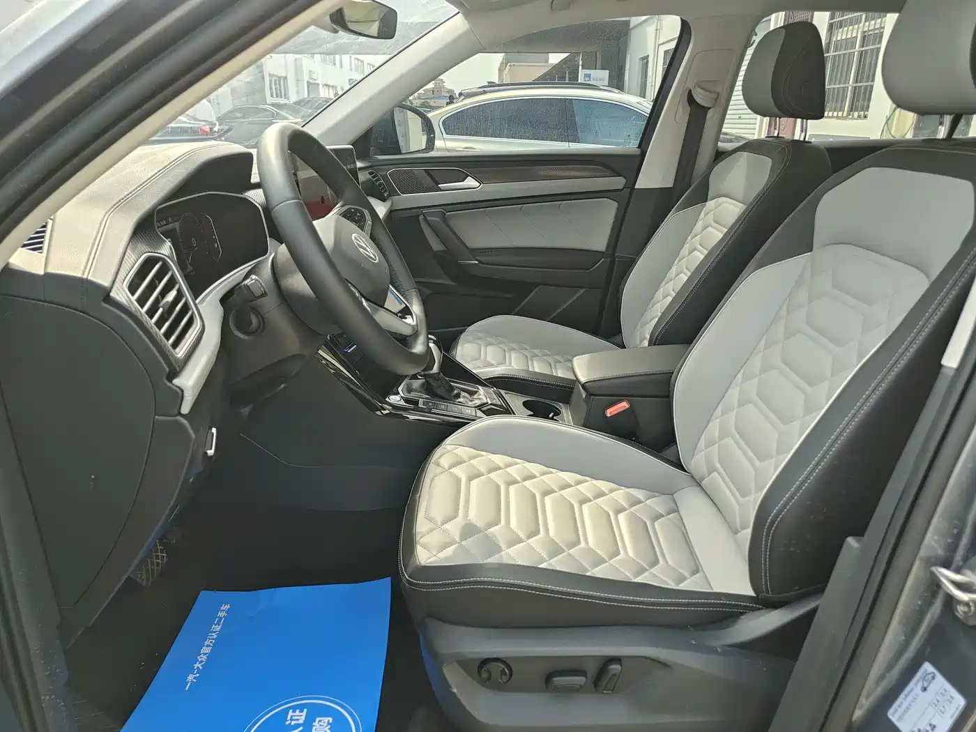 Volkswagen Tayron 2023 300TSI 2WD Luxury Plus Advanced Edition фото 5