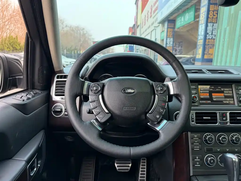 Land Rover Range Rover 2011 5.0 SC V8 фото 5