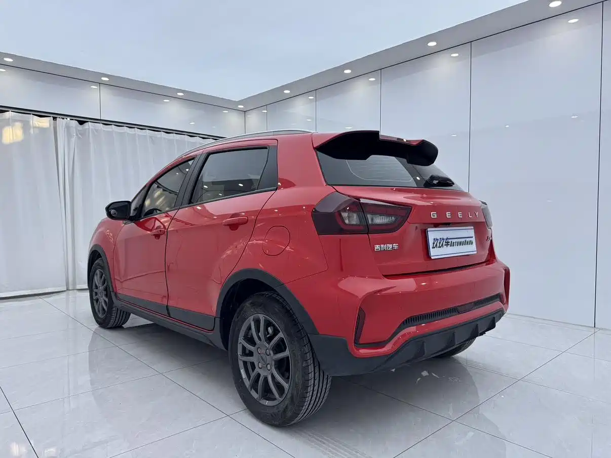 Фото 4 - Geely Vision X3