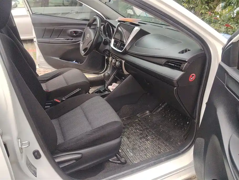 Toyota Vios FS 2017 1.5L CVT Fengchi Edition фото 8