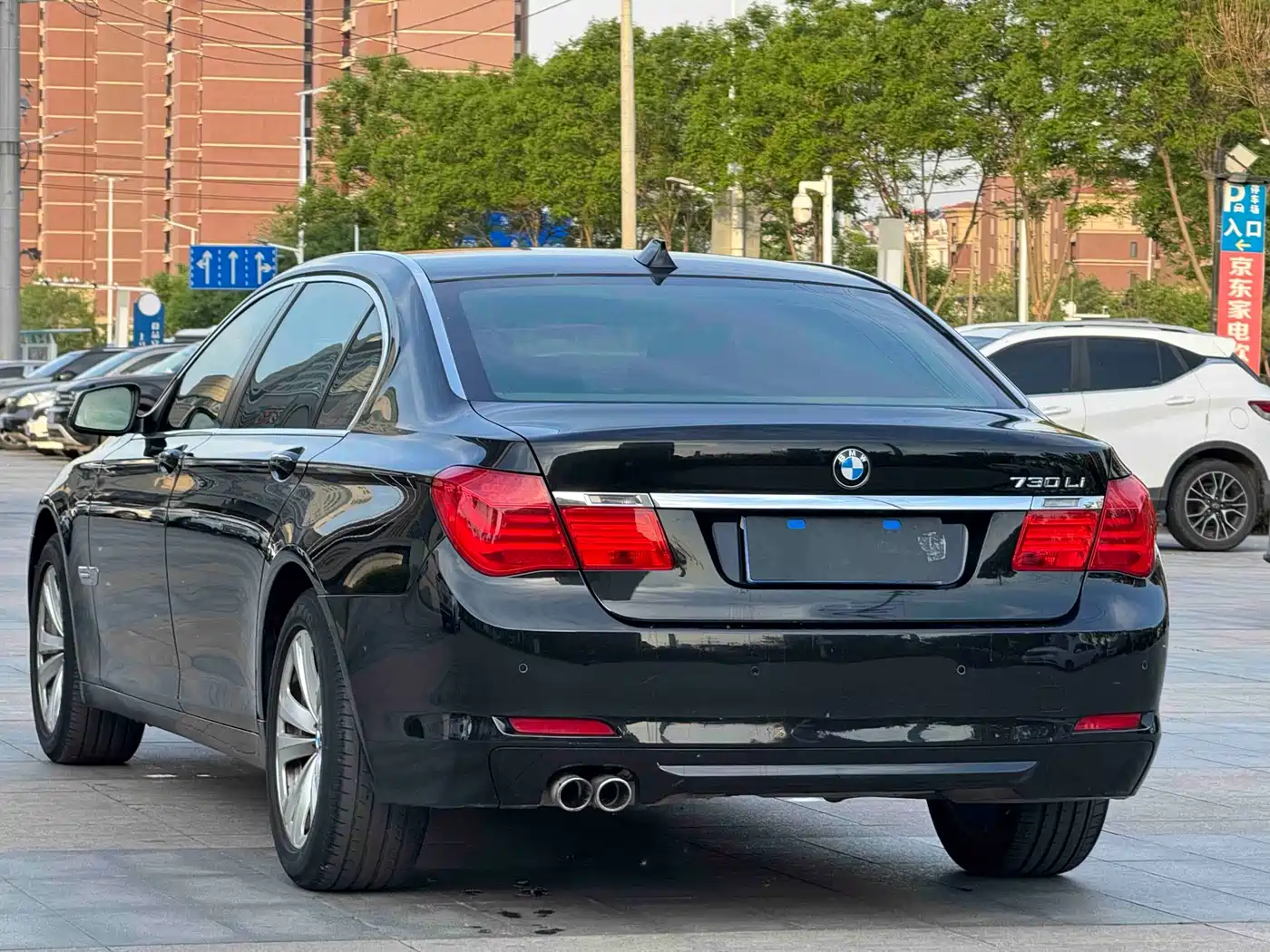 BMW 7 Series 2011 730Li Elegance фото 19