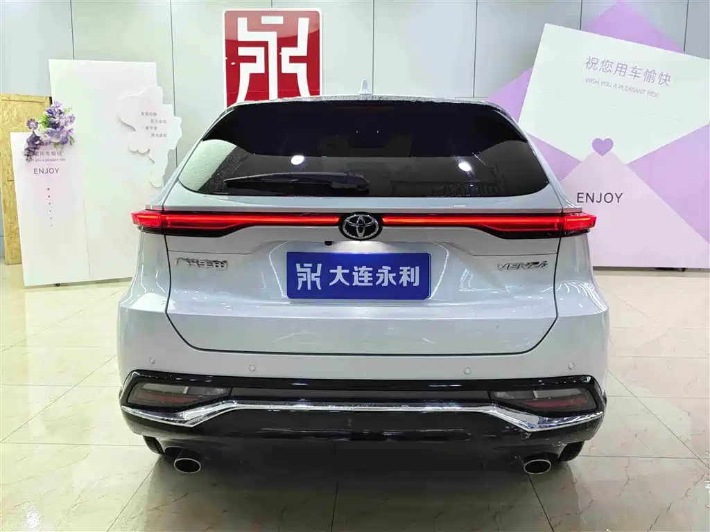 Toyota Venza 2022 2.0L CVT 2WD Premium фото 5