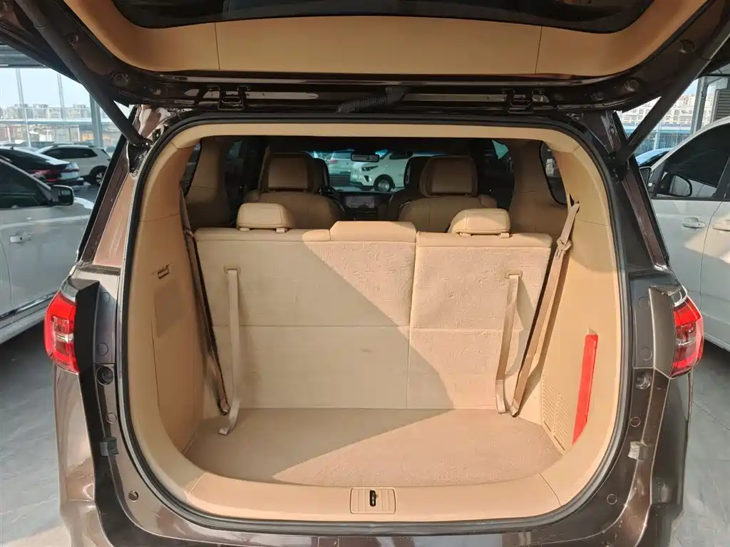 Buick GL8 2021 ES Landlord 653T Luxury фото 12