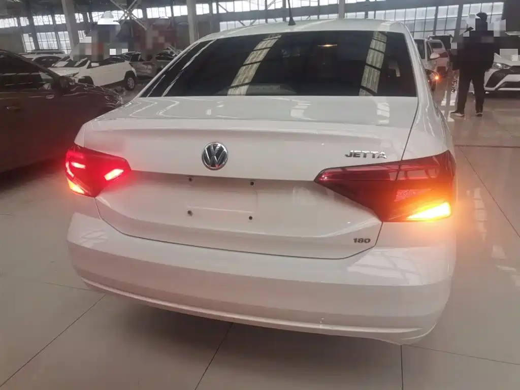 Volkswagen Jetta 2017 1.5L Manual Fashion фото 6