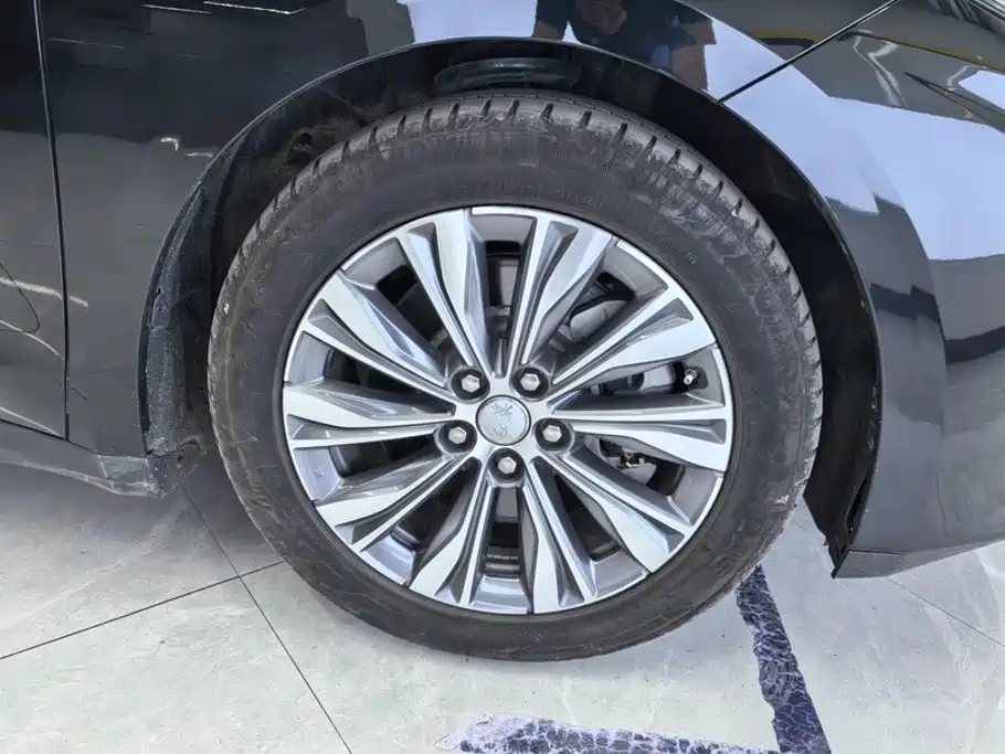 Hongqi E-QM5 2025 2024 560km PLUS