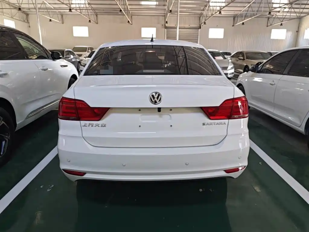 VOLKSWAGEN SANTANA