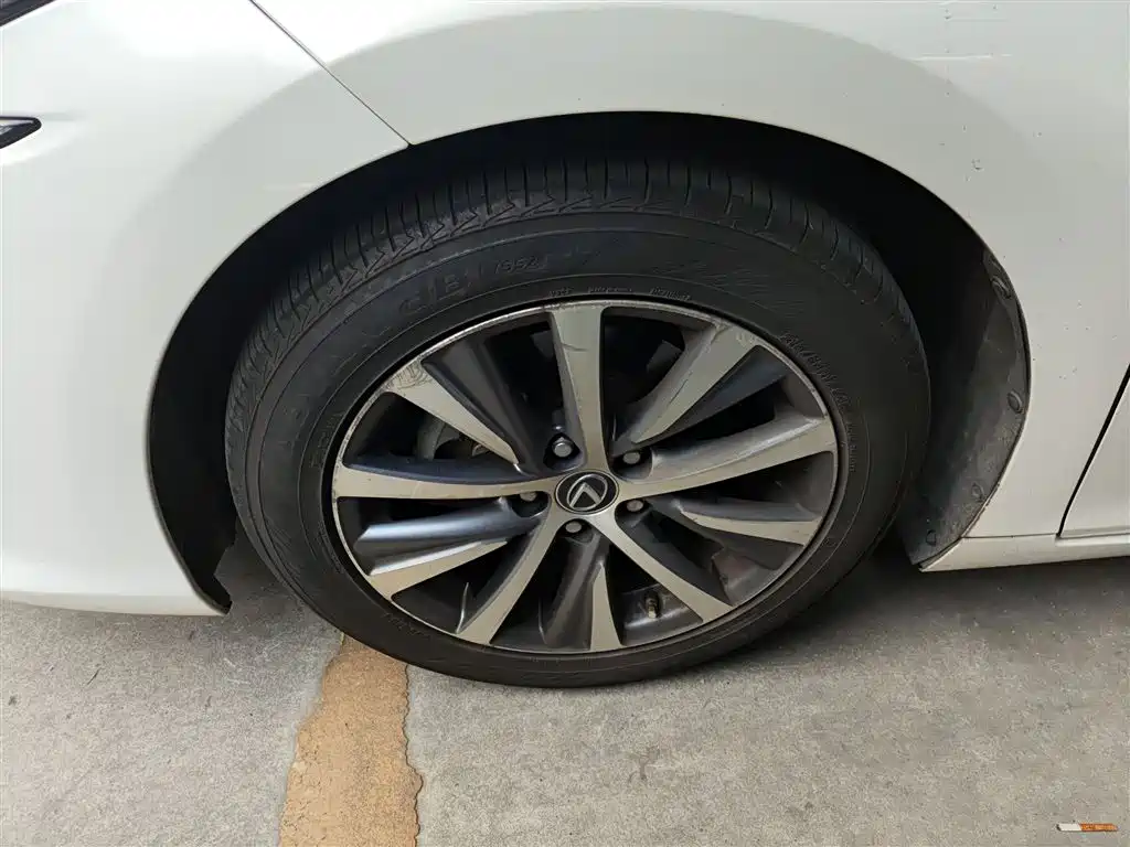 Lexus ES 2018 200 Excellence Edition China V фото 25