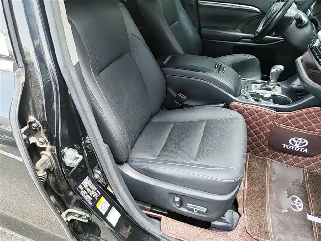 Toyota Highlander 2018 2.0T 4WD Ultimate 7-seater (China V) фото 25