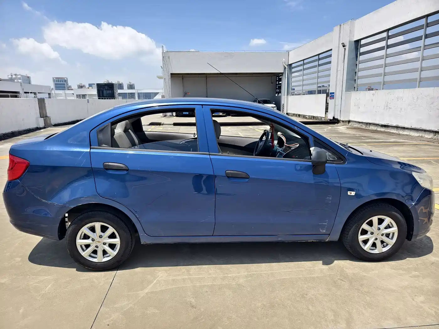 Chevrolet Sail 2013 Sedan 1.2L Manual Fashion Edition фото 5