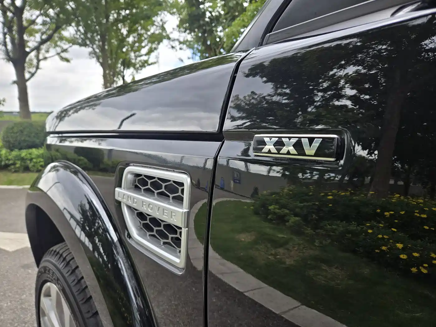 Land Rover Discovery 2014 3.0 SC V6 XXV Edition фото 8