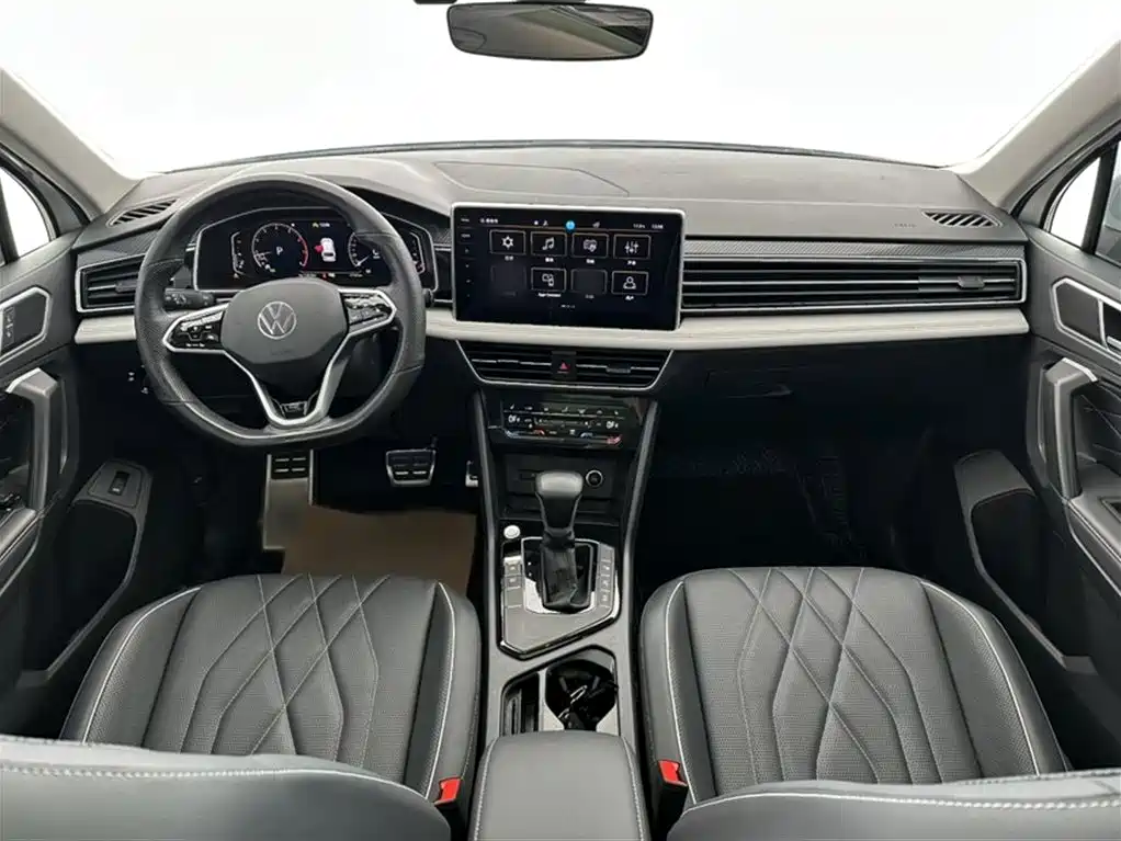 Volkswagen Tiguan L 2022 330TSI Auto 2WD R-Line Premium Edition фото 18