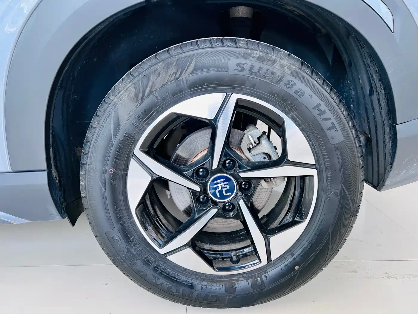 BYD Yuan UP 2024 401KM Surpass Edition фото 22