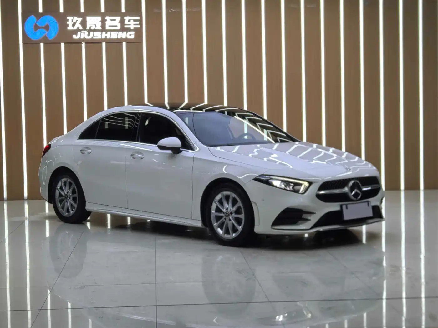 Mercedes-Benz A-Class 2020 A 200 L Sport Sedan фото 3