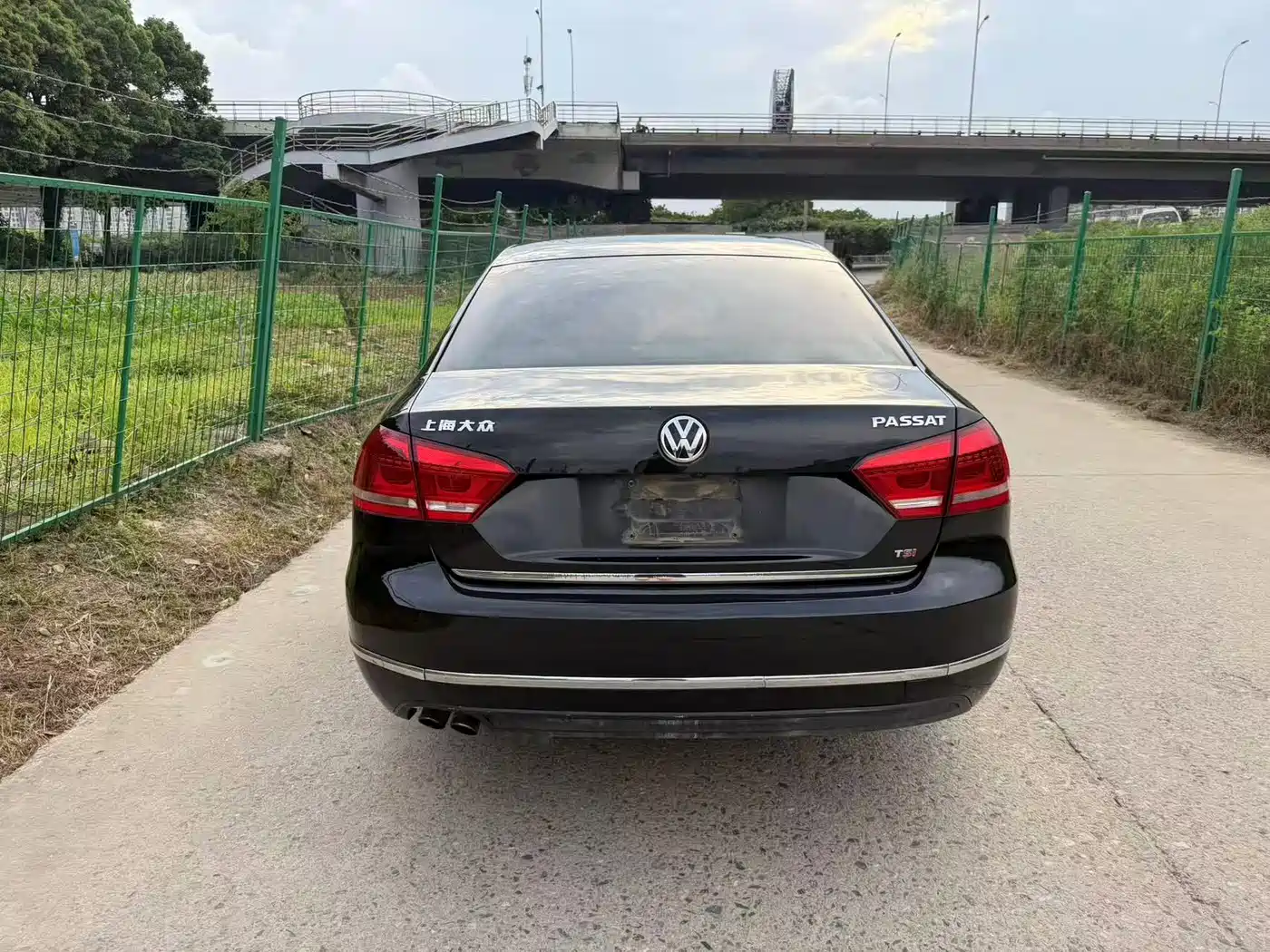 Volkswagen Passat 2015 1.8TSI DSG Prestige Edition фото 9