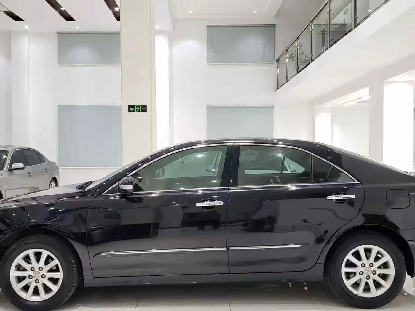 Toyota Camry 2013 200G Classic Luxury Edition фото 13
