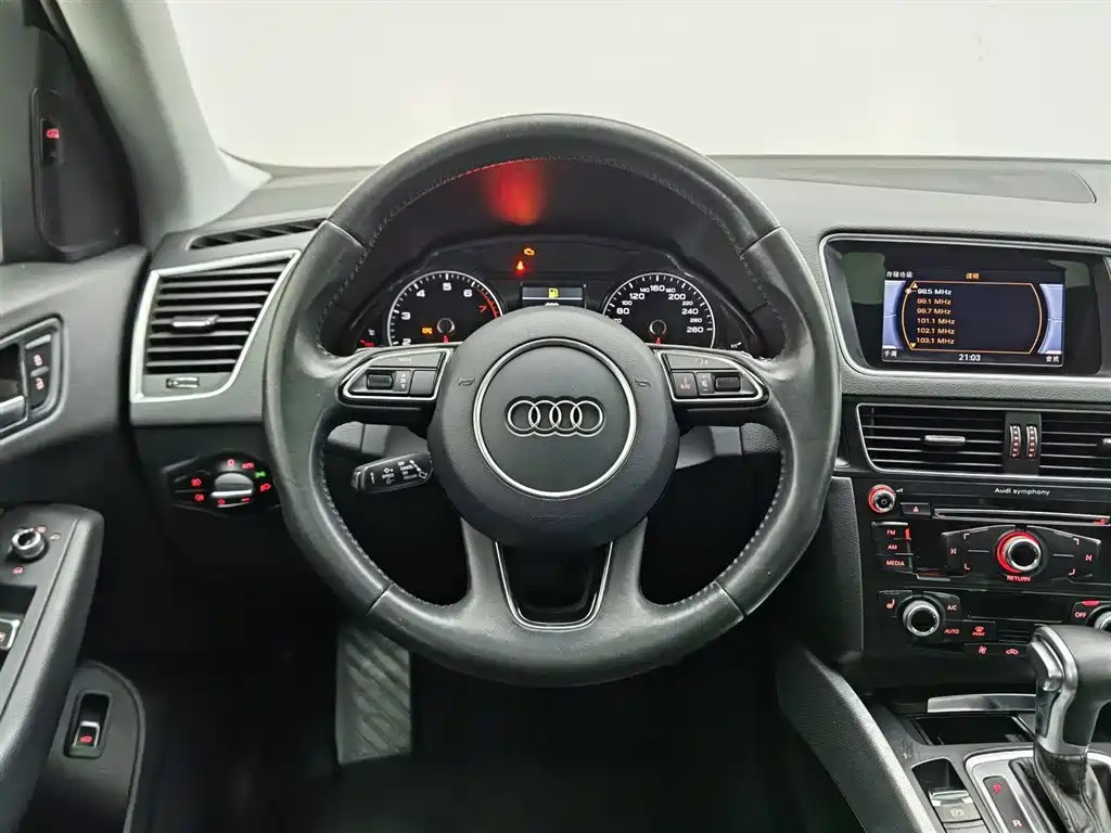 Audi Q5 2017 40 TFSI Technology фото 11