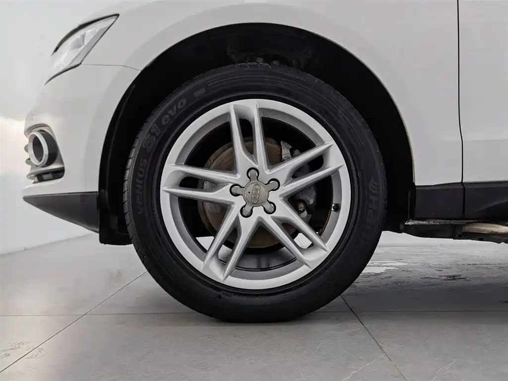 Audi Q5 2017 40 TFSI Technology фото 17