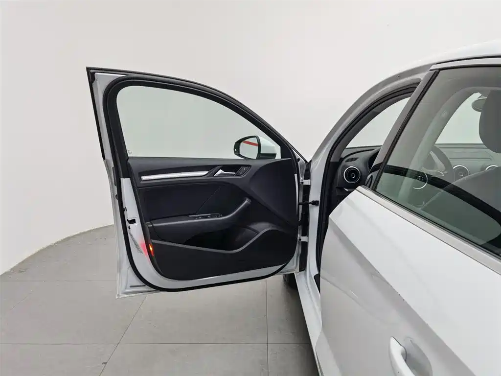 Audi A3 2015 Limousine 35 TFSI Millionth Anniversary Comfort Enjoyment Type фото 8