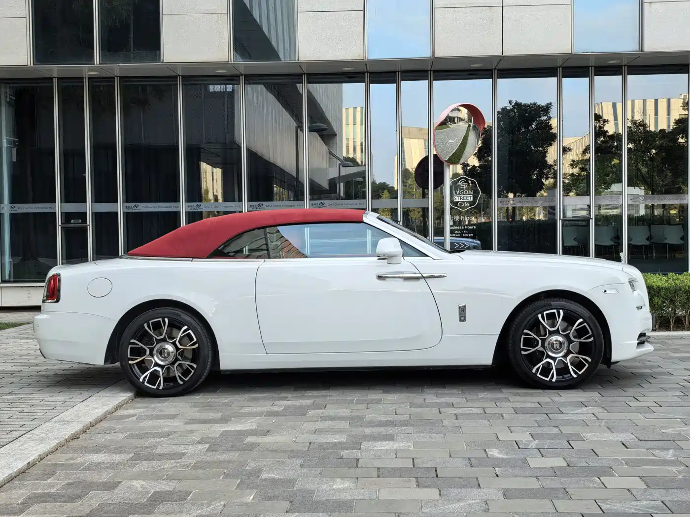 Rolls-Royce Dawn 2021 2018 6.6T Standard