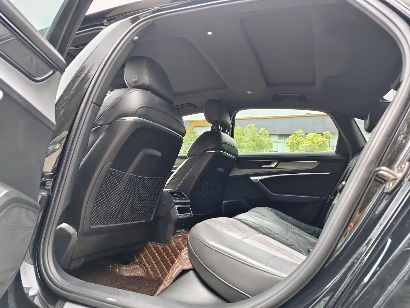 Audi A6L 2021 40 TFSI Luxury Sport фото 6