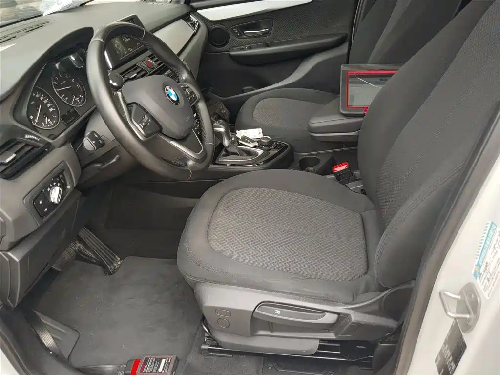 BMW 2 Series Gran Tourer 2015 218i Leading фото 9