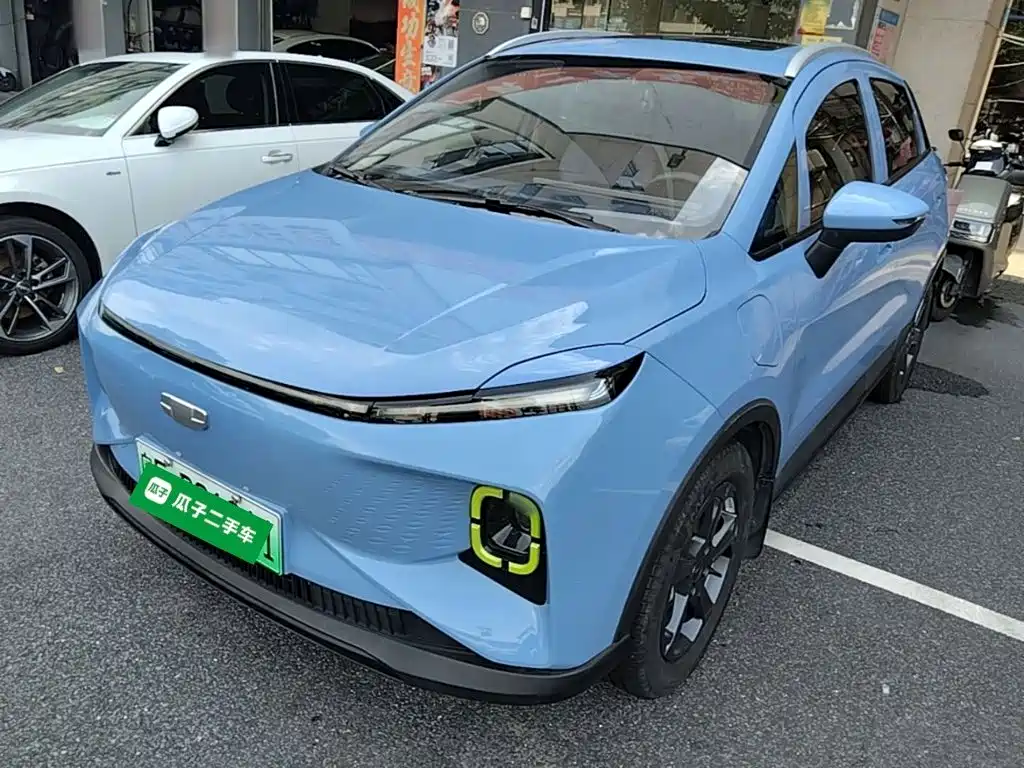 Фото 2 - Geely Geometry E Firefly