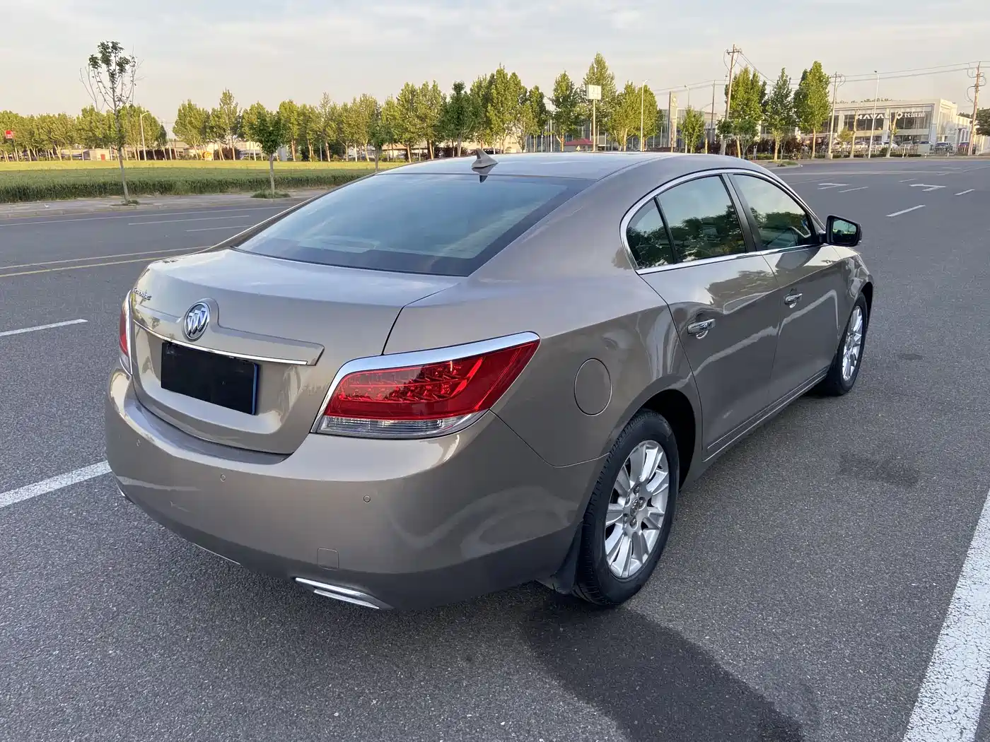 Buick LaCrosse 2010 2.4L Luxury фото 4