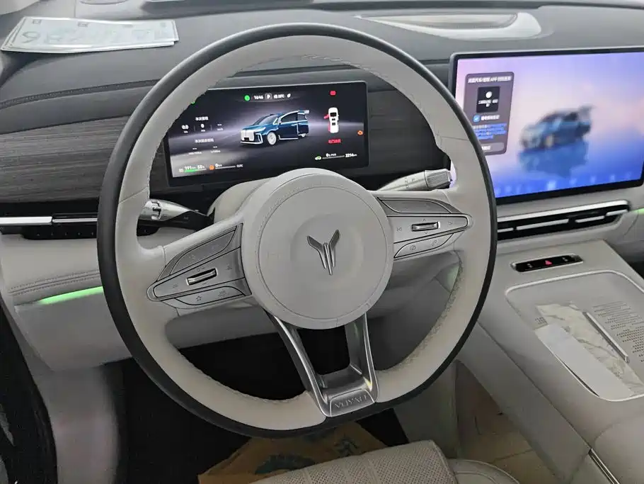 Voyah Dreamer 2026 2025 Model PHEV Basic Version